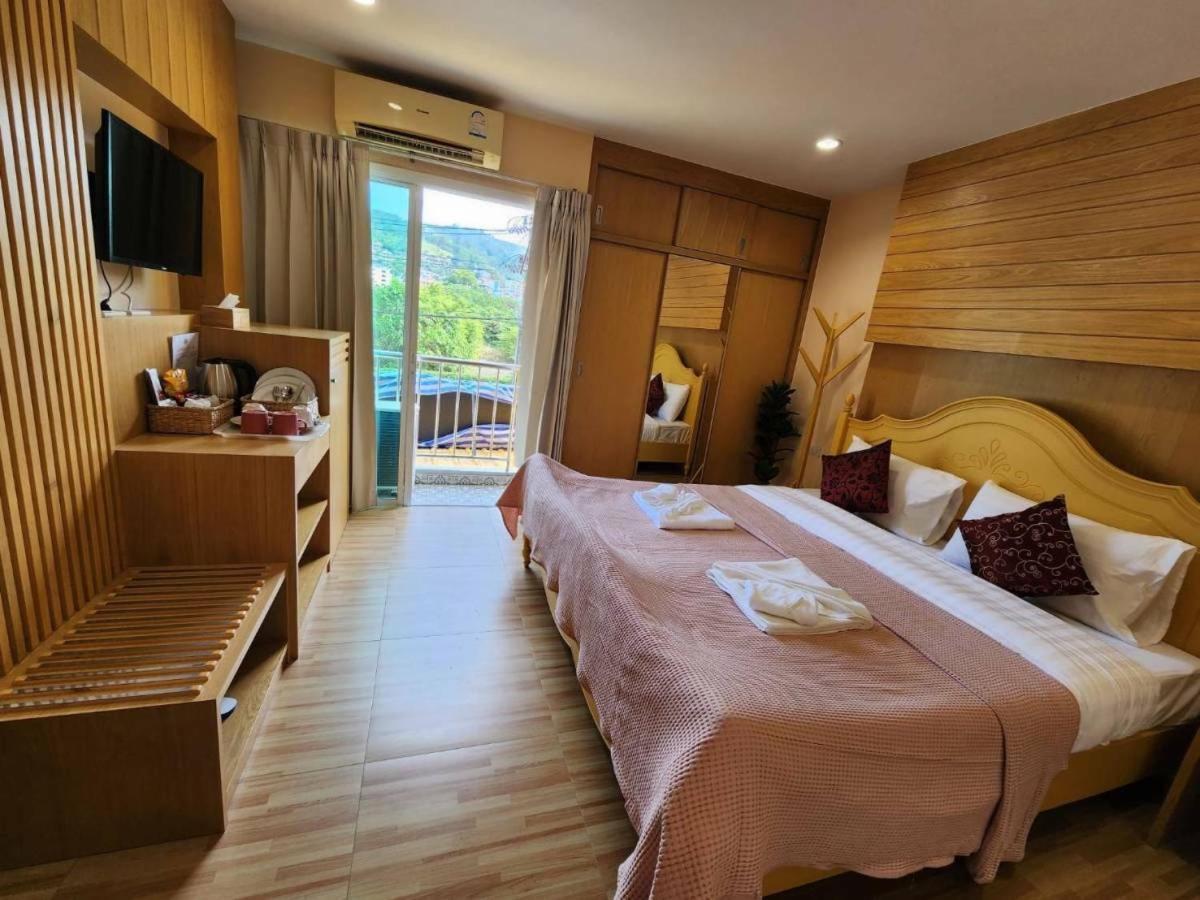 Alaita Hostel Patong Экстерьер фото